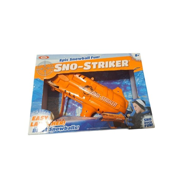 Sno-Striker Snowball Launcher Winter Snow Fun Ideal  NEW Snowball Fight Snow Day - Picture 1 of 9